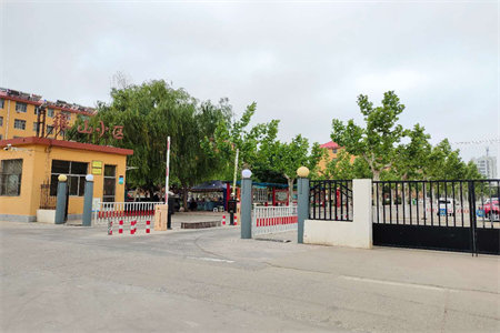 浉河区金杯花园3室2厅1卫78万147.13m2精装修出售